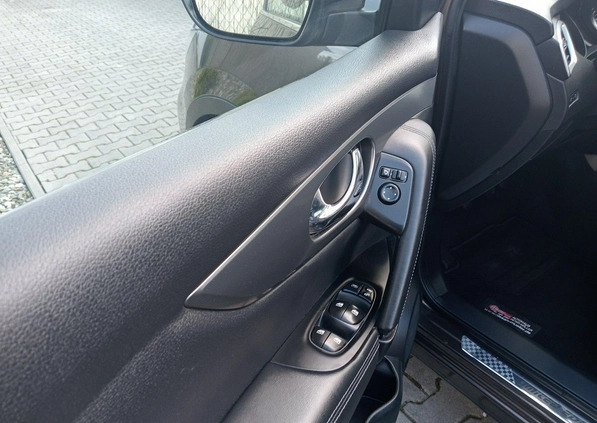 Nissan Qashqai cena 78900 przebieg: 113693, rok produkcji 2017 z Bełchatów małe 781